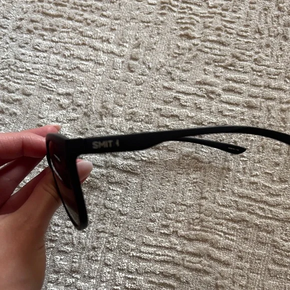SMITH Bayside Matte Black Women's Sunglasses - Picture 2 of 4